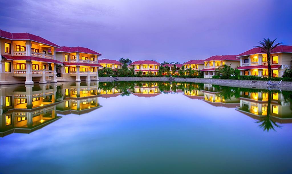 Regency Lagoon Resort Раджкот Экстерьер фото