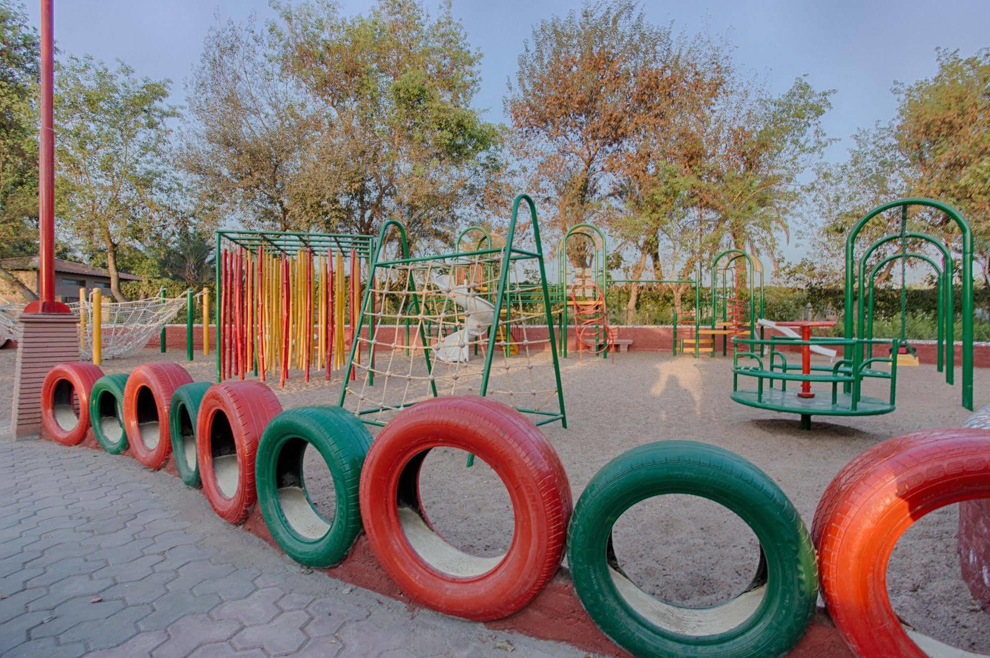 Regency Lagoon Resort Раджкот Экстерьер фото