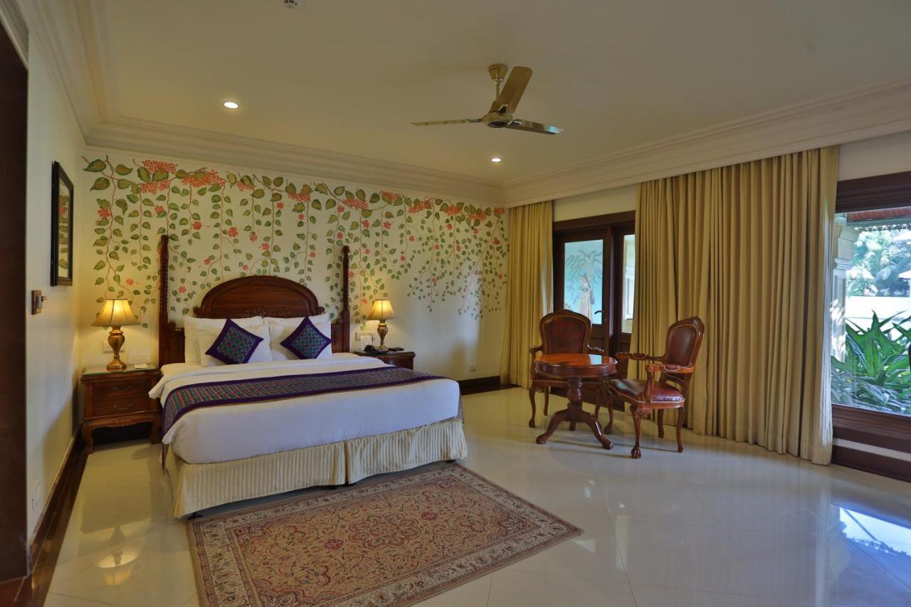 Regency Lagoon Resort Раджкот Экстерьер фото